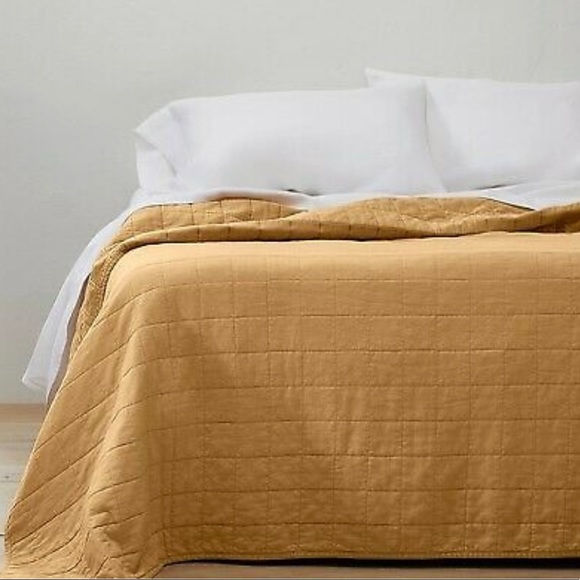 Casaluna Bedding Casaluna Heavyweight Linen Blend Quilt Honey King Net Poshmark